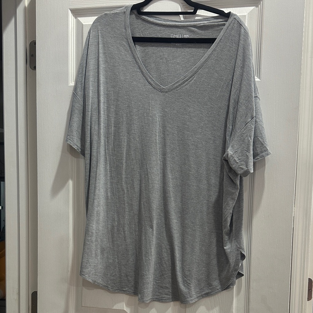 Time and Tru Heather Gray Top